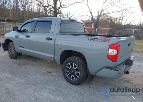 2019 Toyota Tundra Sr5 5.7L V8 z USA, uszkodzony, nr VIN 5TFDY5F1XKX838022
